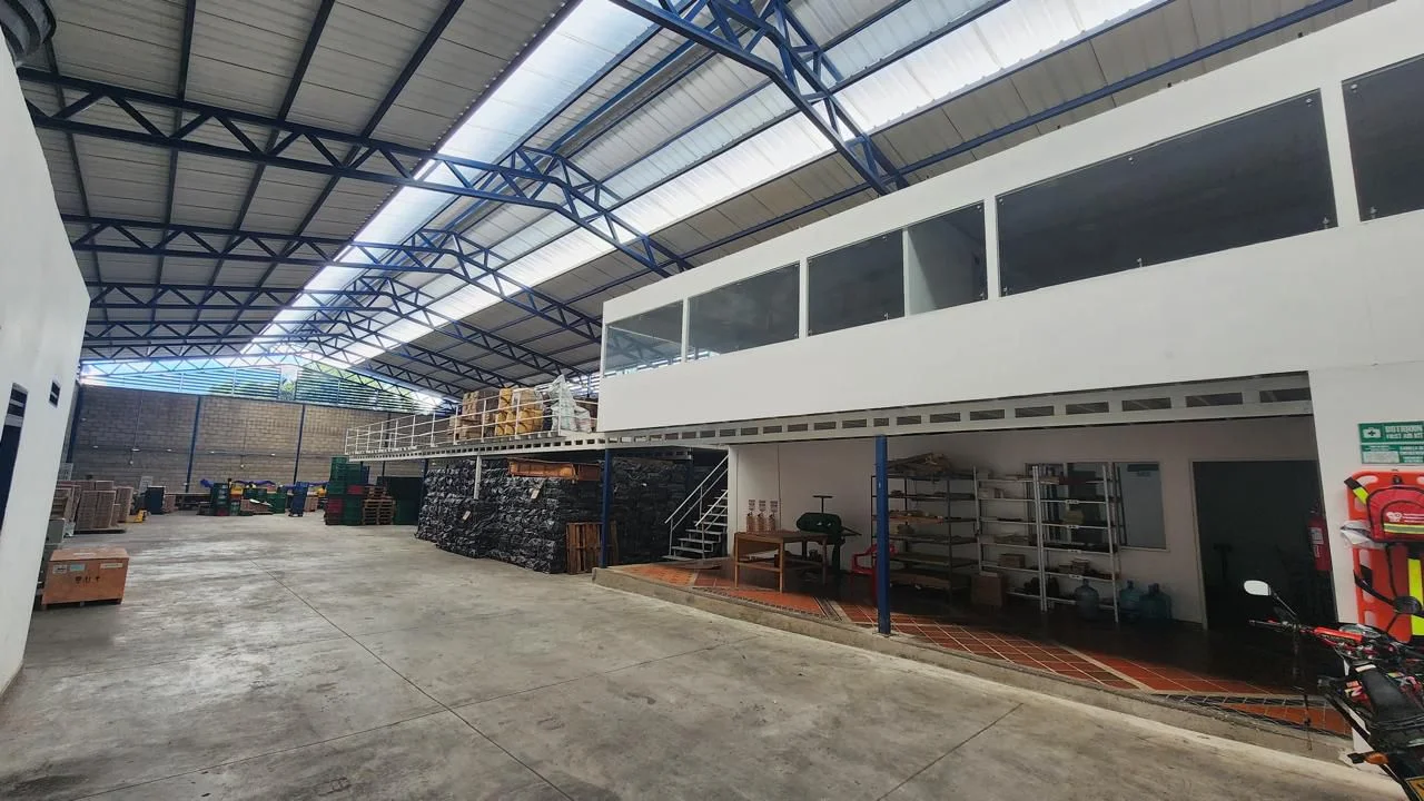 Instalaciones y producción Veladoras Santa María